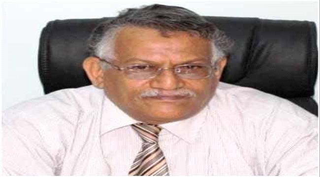 رئيس مجلس إدارة اليمنية يعزي وزير الخدمة المدنية وآل الوالي بوفاة الدكتور علي الوالي ...