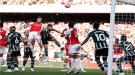 آرسنال يقلب الطاولة على مانشستر يونايتد بفوز درامي...